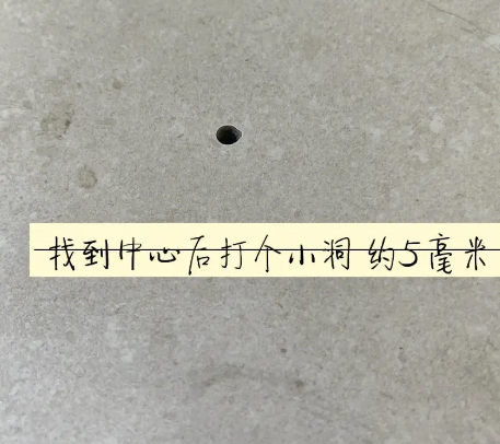 李沧瓷砖空鼓维修公司专业解答在瓷砖铺贴过程中，如果砂料搅拌不均匀，将会带来以下问题